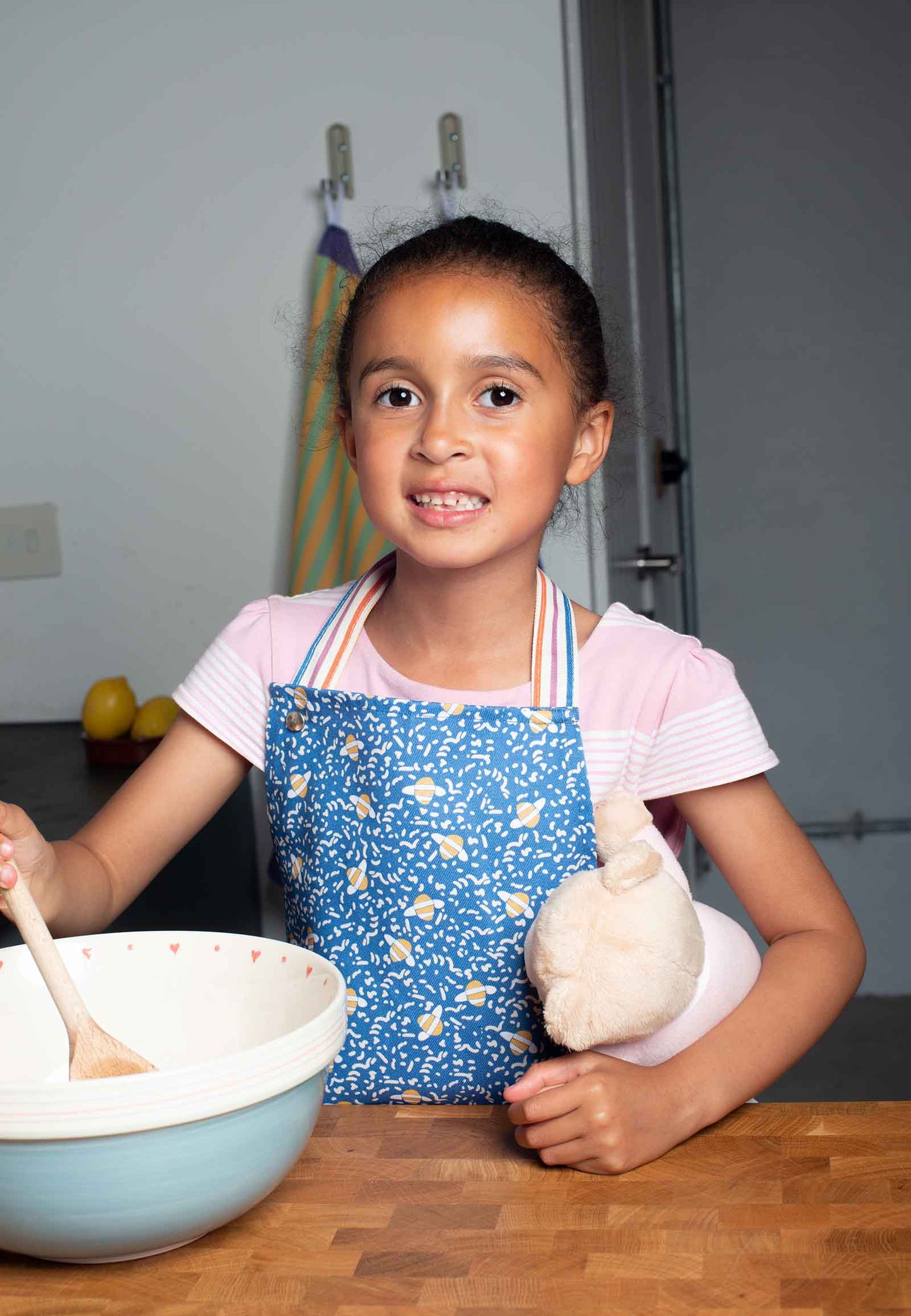 Busy Bees children's apron