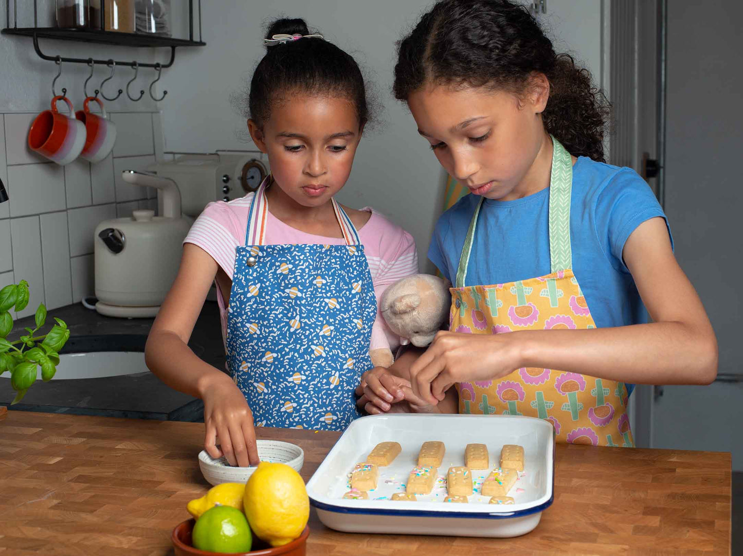 Busy Bees children's apron