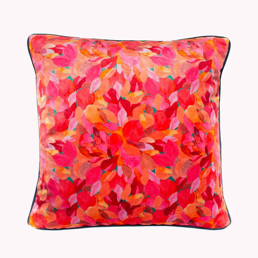 Fallen leaves cushion in velvet | Pink