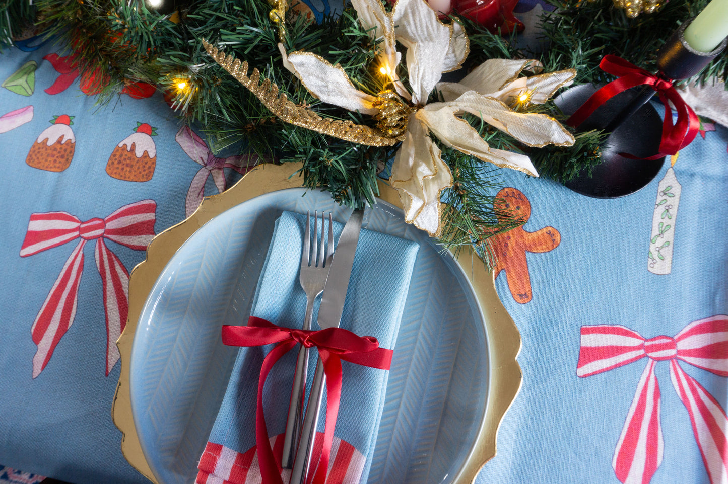 Christmas Nostalgia Tablecoth and napkin set